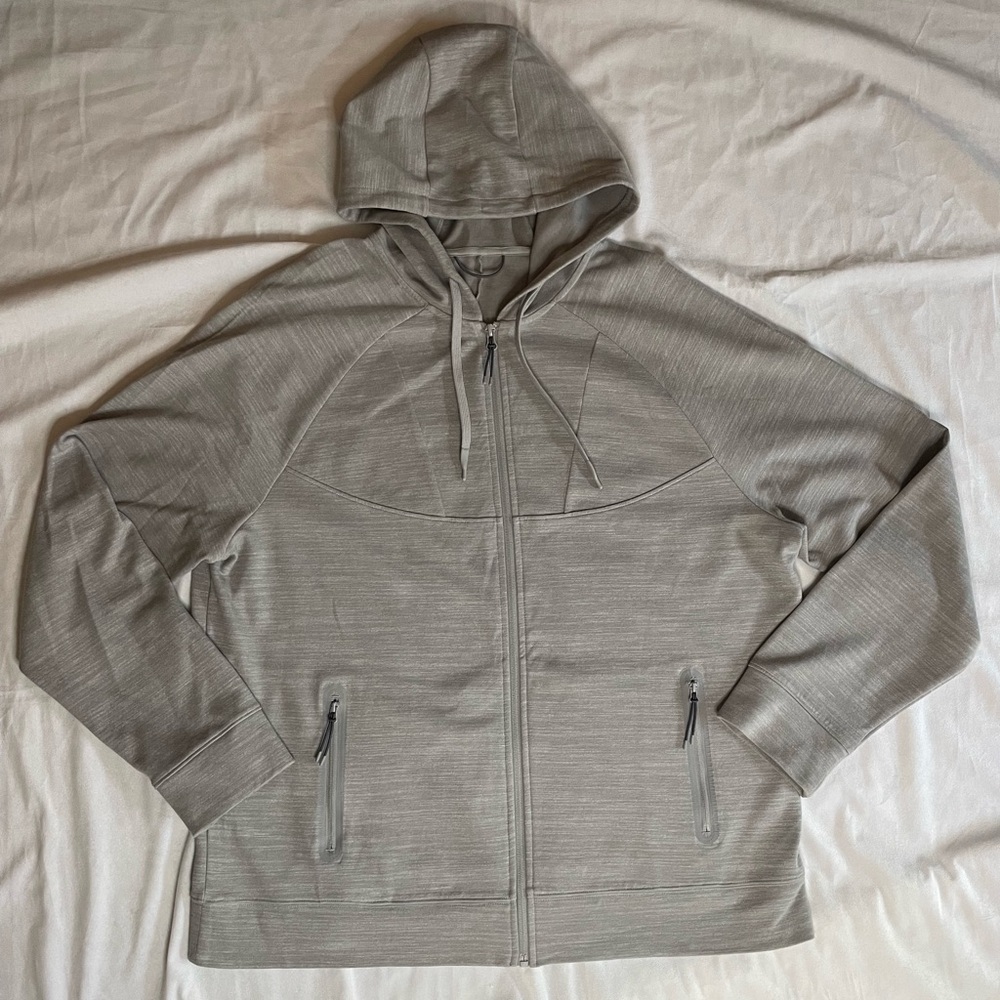 EUC. All in Motion Men’s zip up hoodie. Size XL. Heather gray.